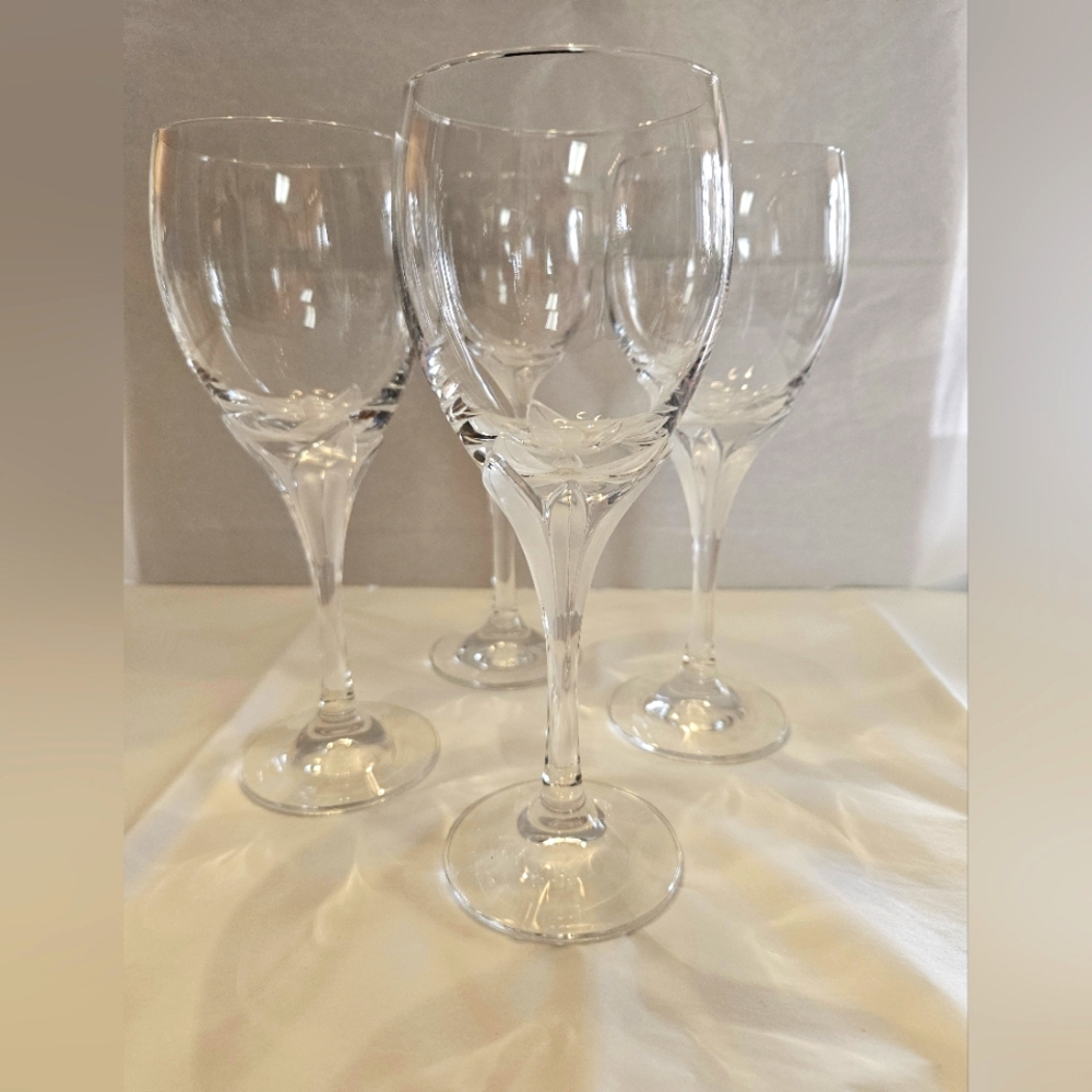 Set of 4 Schott Zwiesel "La Fleur" water goblets